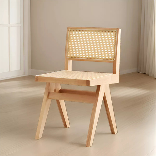 Silla De Comedor Square De Makom, Estructura De Madera De Roble Laqueada Natural. Respaldo Y Asiento Realizados En Rattan Esterillado Sintético. Asiento Reforzado Con Malla Tapicera De Polipropileno.