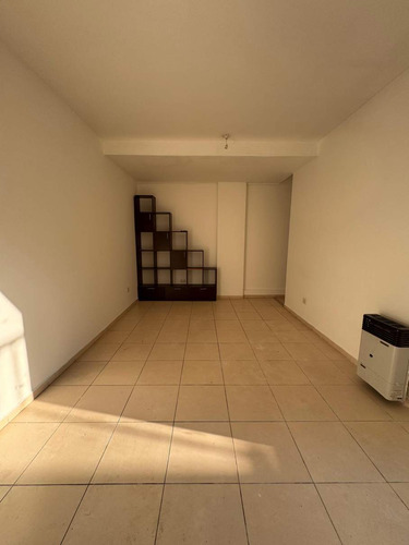 Alta Cordoba, 1 Dormitorio Con Patio, Cocina Separada - A Metros De La Plaza