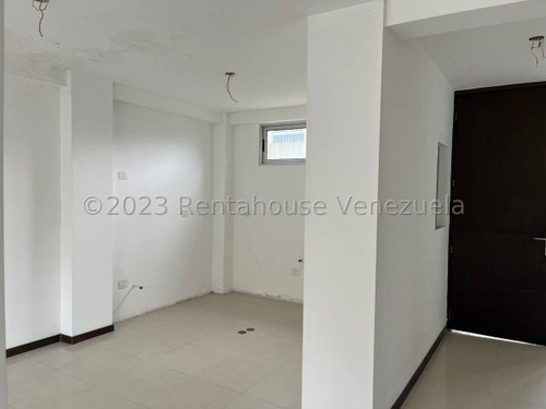 Imagen 2 de 30 de Magnífica Casa En Venta Urbanizacion Colinas Del Viento Zona Este Barquisimeto %%%% Rf 23-2 4 7 2 0 Kl Rah %%%