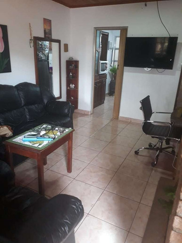 Imagen 17 de 19 de Vendo Casa Bº Docente-obera - Rn