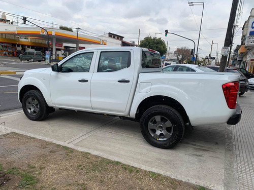 Imagen 7 de 10 de Nissan Frontier 2022 2.3 Se Cd 4x2 Mt