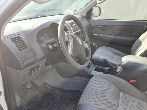 Toyota Hilux 3.0 Cd Sr 171cv 4x2 - B3 2015