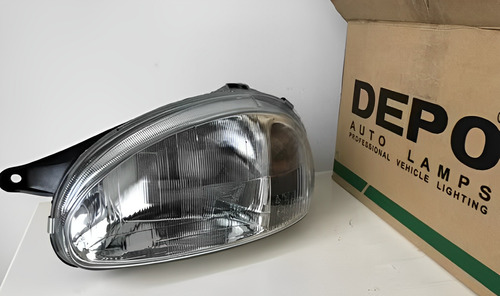 Faro Derecho Chevrolet Corsa 93-00 (rayado) Depo