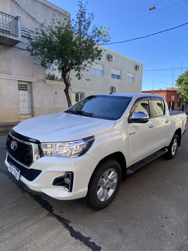 Toyota Hilux 2.8 D/cab 4x2 Srv