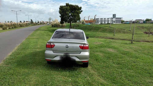 Volkswagen Voyage 1.6 Comfortline Plus 2 I-motion Ll 2013