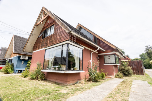 Oportunidad Inversión Casa + 2 Cabañas Isla Teja Valdivia