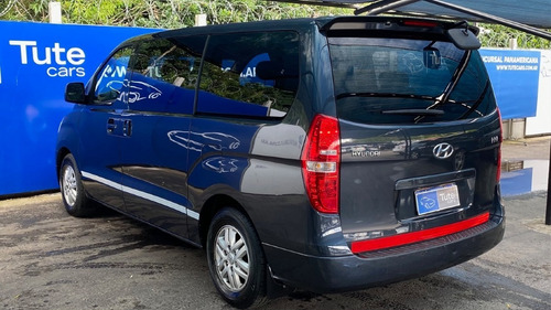 Hyundai H1 2.5 Premium 9 Asientos 2017 - Tute Cars Gustavo.