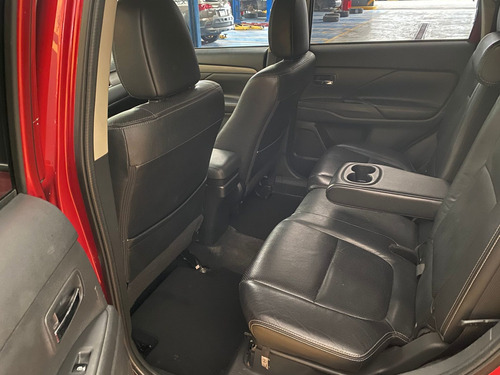 Imagen 10 de 14 de Mitsubishi Outlander Limited 2016