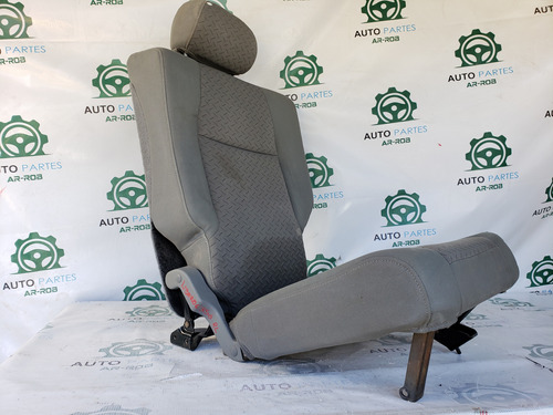 Asiento Trasero Izq Detalle Jeep Liberty 4x4 Aut 3.7 02-07