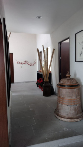 Imagen 14 de 30 de Moderna Casa En Venta, Renta O Renta Con Opción A Compra