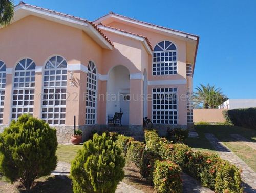 Venta De Townhouse En Los Robles Margarita Venezuela