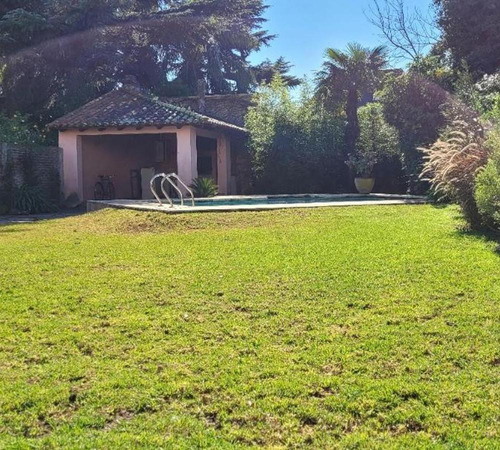 Casa 3 Ambientes Castelar Norte Con Pileta