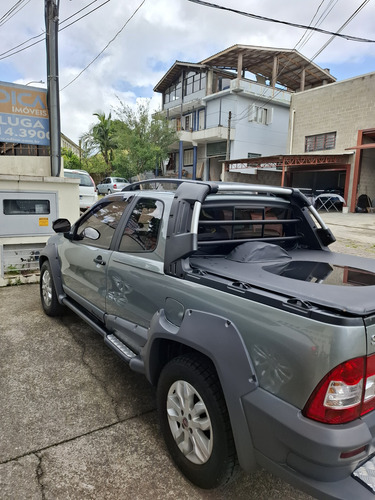 Fiat Strada 1.8 16v Adventure Cab. Dupla Flex 3p