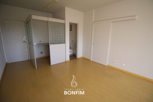 Imagem 9 de 21 de Sala Comercial À Venda Com 54.8m² Por R$ 420.000,00 No Bairro Hugo Lange - Curitiba / Pr - Sl0030