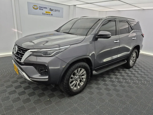 Toyota Fortuner 2.4 SRV