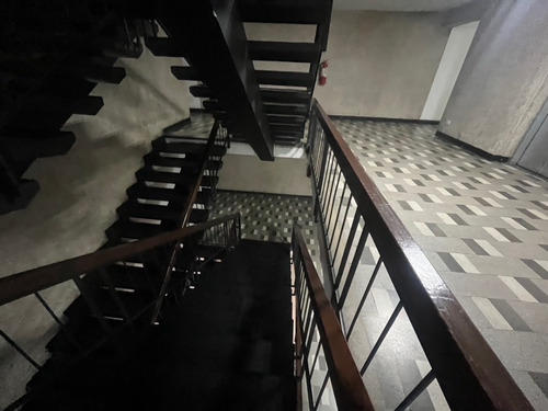 Lindo Depto. Remodelado/ 2 D+ 2 B+ E / Lyon / Carlos AntĂșnez