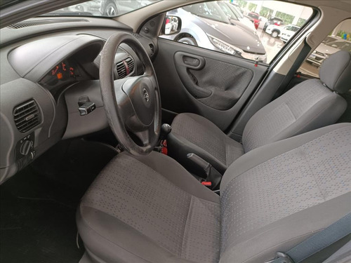 Imagem 8 de 10 de Corsa 1.4 Mpfi Maxx 8v Flex 4p Manual