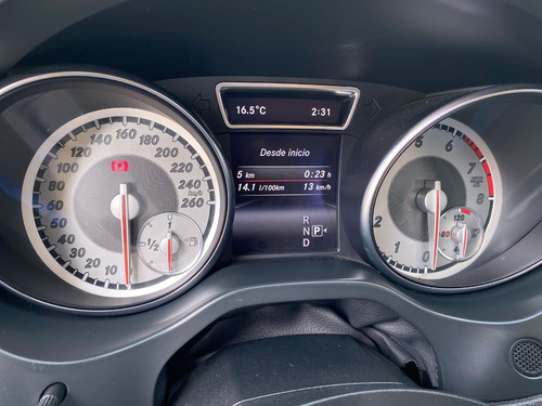 Mercedes Benz Cla200 1.6 At 2014