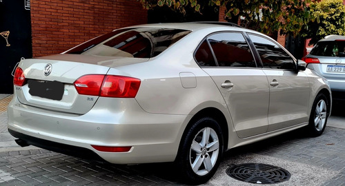 Imagen 5 de 22 de Volkswagen Vento 2013 2.5 Luxury 170cv Tiptronic