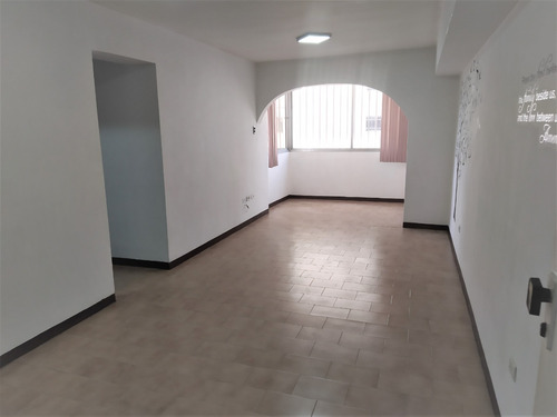 Imagen 3 de 25 de Apartamento En La Candelaria Parque Caracas
