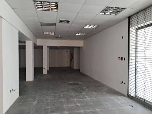 Meb Vende Amplia Casa Comercial De Esquina Av Monseñor Adams El Viñedo Valencia 276344