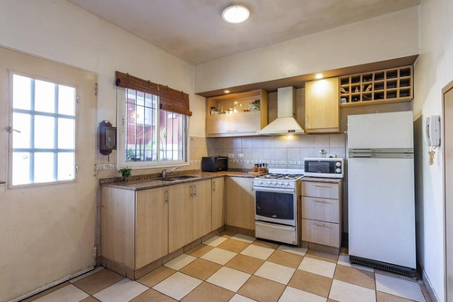 Venta - Ph Duplex Tipo Casa 5 Ambientes Con Cochera Y Pileta - Villa Adelina, San Isidro