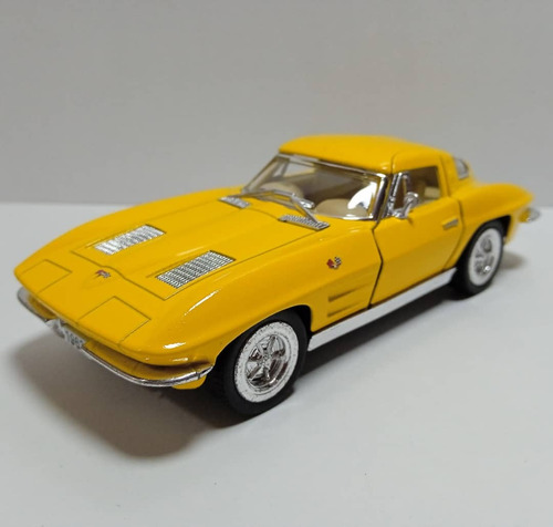 Chevrolet Corvette Sting Ray 1963 * Kinsmart * Escala 1:36 