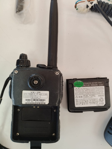Rádio Comunicador Ht Yaesu Vx-7r Multi Band Usado 0,5-999mhz Preto Vhf Uhf Hf (Usado)