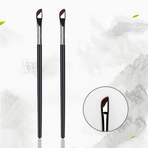 Pincel Delineador De Ojos Sickle Eyeliner 192 Para Colocar D