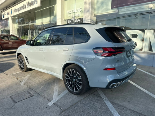 BMW X5 4.4 V8 M60I