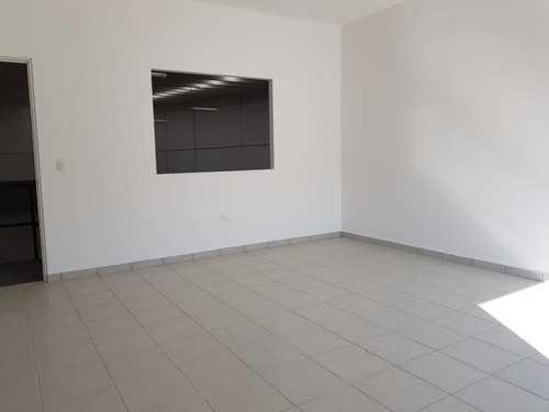 Bodega En Venta En Parque Industrial Cerca Del Aeropuerto