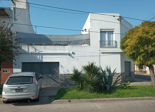 Imagen 2 de 30 de Casa En Tolosa Con Terraza