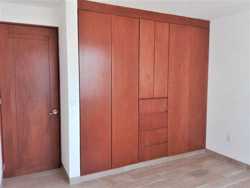 Imagen 9 de 18 de Casa En Venta En Sierra Nogal - Nueva - $2,900,000 - Jardin Amplio - Frente A Área De Donación - León Gto