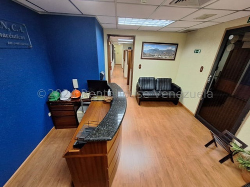 Oficina En Venta Chacao Frente Sambil 24-26660 Yg