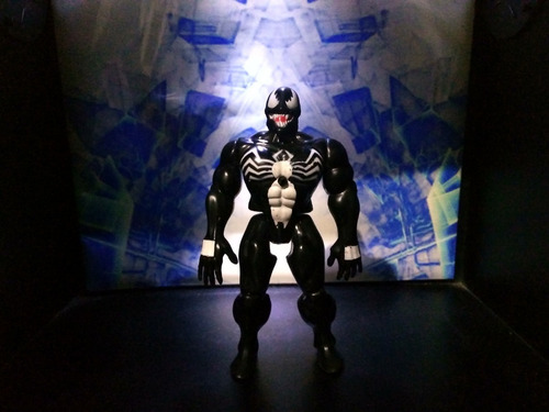 Venom Marvel Super Heroes - Toy Biz - Sheldortoys