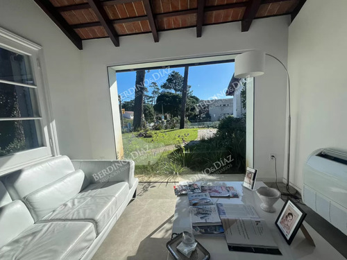 Exclusividad Casa Clinica Comercial Sobre Avenida Importante Avenida