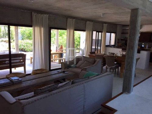 Imagen 5 de 13 de Casa En Venta Manantiales 4 Dorm, 1000 M2 #1843