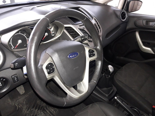 Imagen 8 de 12 de Ford Fiesta 5p Titanium Kd - 2013 - 76.000 Km