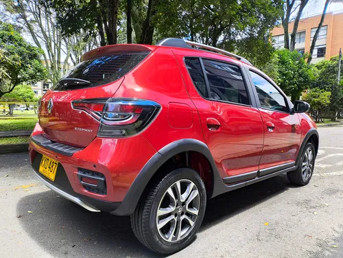 Renault Stepway 1.6 Dynamique / Intens Automática