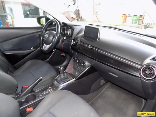 Mazda 2 1.5 Touring