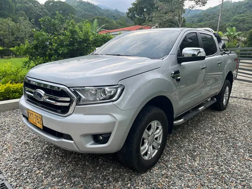 Ford Ranger 3.2 XLT AT
