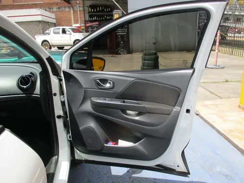 Renault Captur 4x2 2000cc Mt Aa