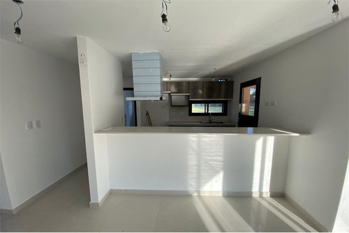 Venta Casa Las Golondrinas 5 Amb, Financia