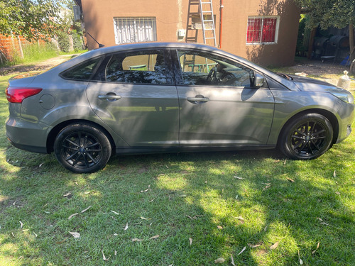 Ford Focus III 1.6 Sedan S