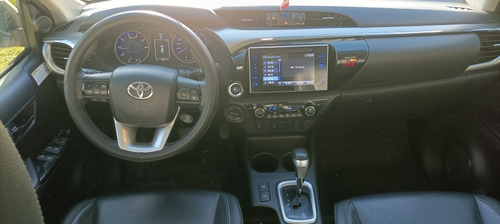 Imagen 3 de 10 de Toyota Hilux 2019 2.8 D/cab 4x4 Srv