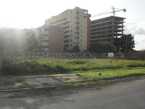 Venta Terreno En Puerto Encantado Higuerote 24-7297