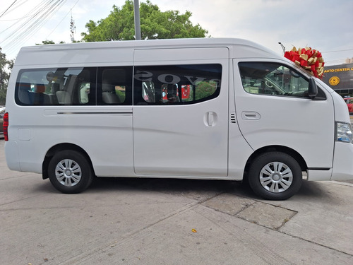 Nissan Urvan 2.5 15 Pas Amplia Aa Mt
