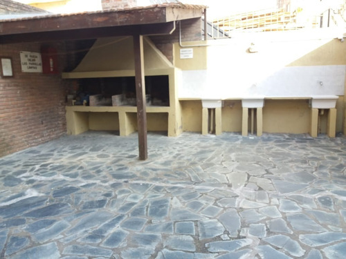 Imagen 9 de 10 de Depto P/b En Dos Niveles 2 Ambientes En Zona Centro A Metros Del Mar Muy Buen Estado Y Ubicaciòn