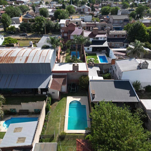 Hermosa Casa En Venta 3 Habitaciones, Barrio San Bernardo, Luján