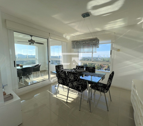 Se Vende Apartamento 3 Dormitorios En Av. Roosevelt - Punta Del Este